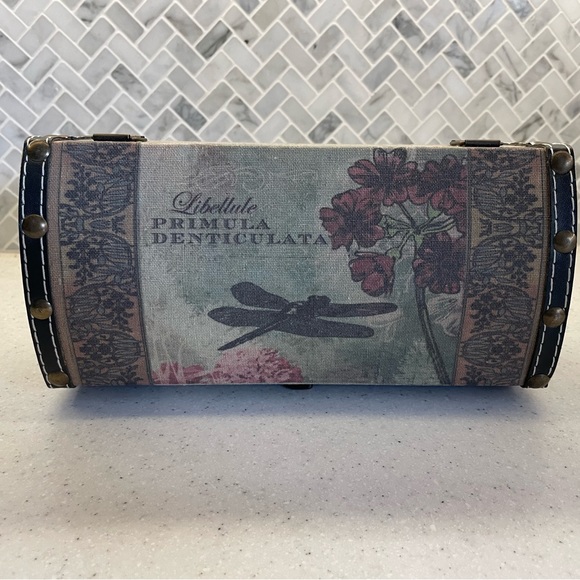 Dragonfly Antique Look Faux Box - Picture 3 of 6